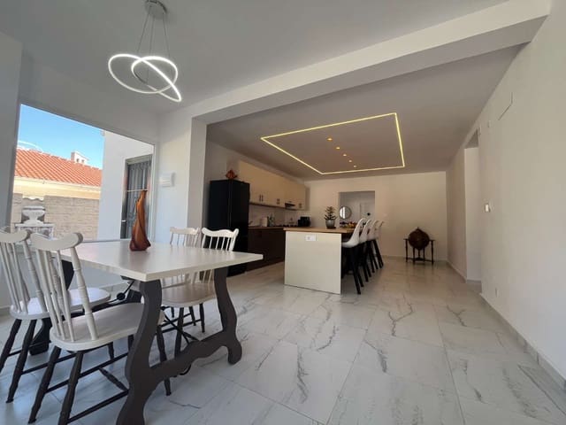 6 camera da letto Villa in vendita in Pilar de la Horadada con piscina garage - 489.000 € (Rif: 9830743)