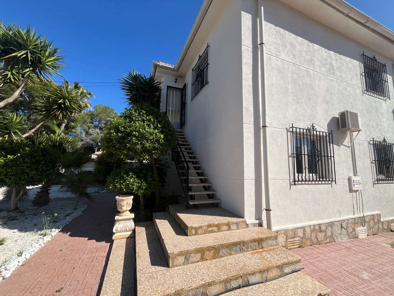 6 slaapkamer Villa te koop in Pilar de la Horadada met zwembad garage - € 489.000 (Ref: 9830743)
