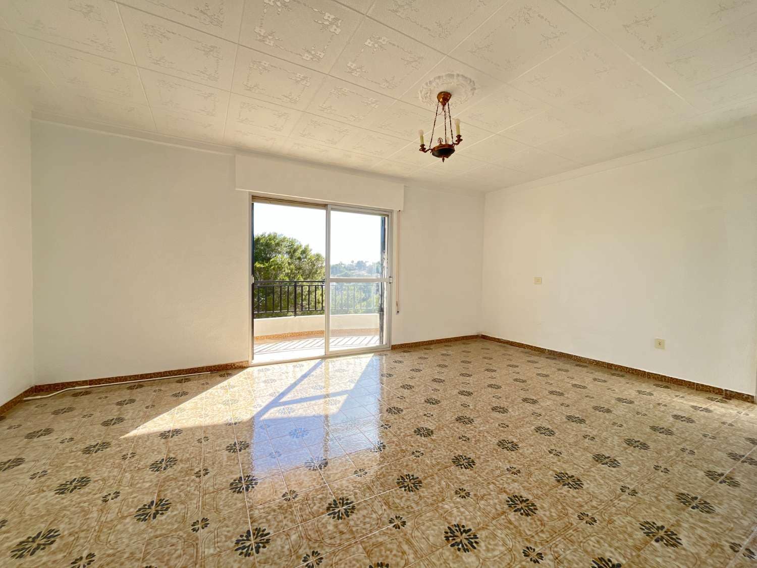 6 slaapkamer Villa te koop in Pilar de la Horadada met zwembad garage - € 489.000 (Ref: 9830743)