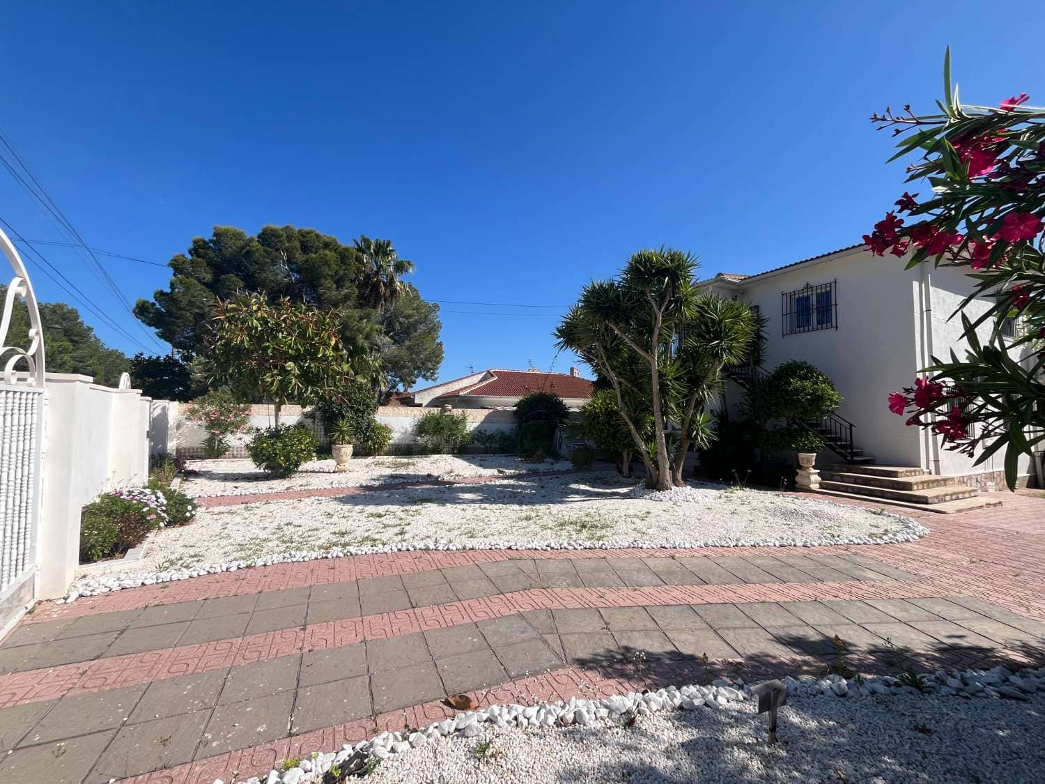 6 slaapkamer Villa te koop in Pilar de la Horadada met zwembad garage - € 489.000 (Ref: 9830743)