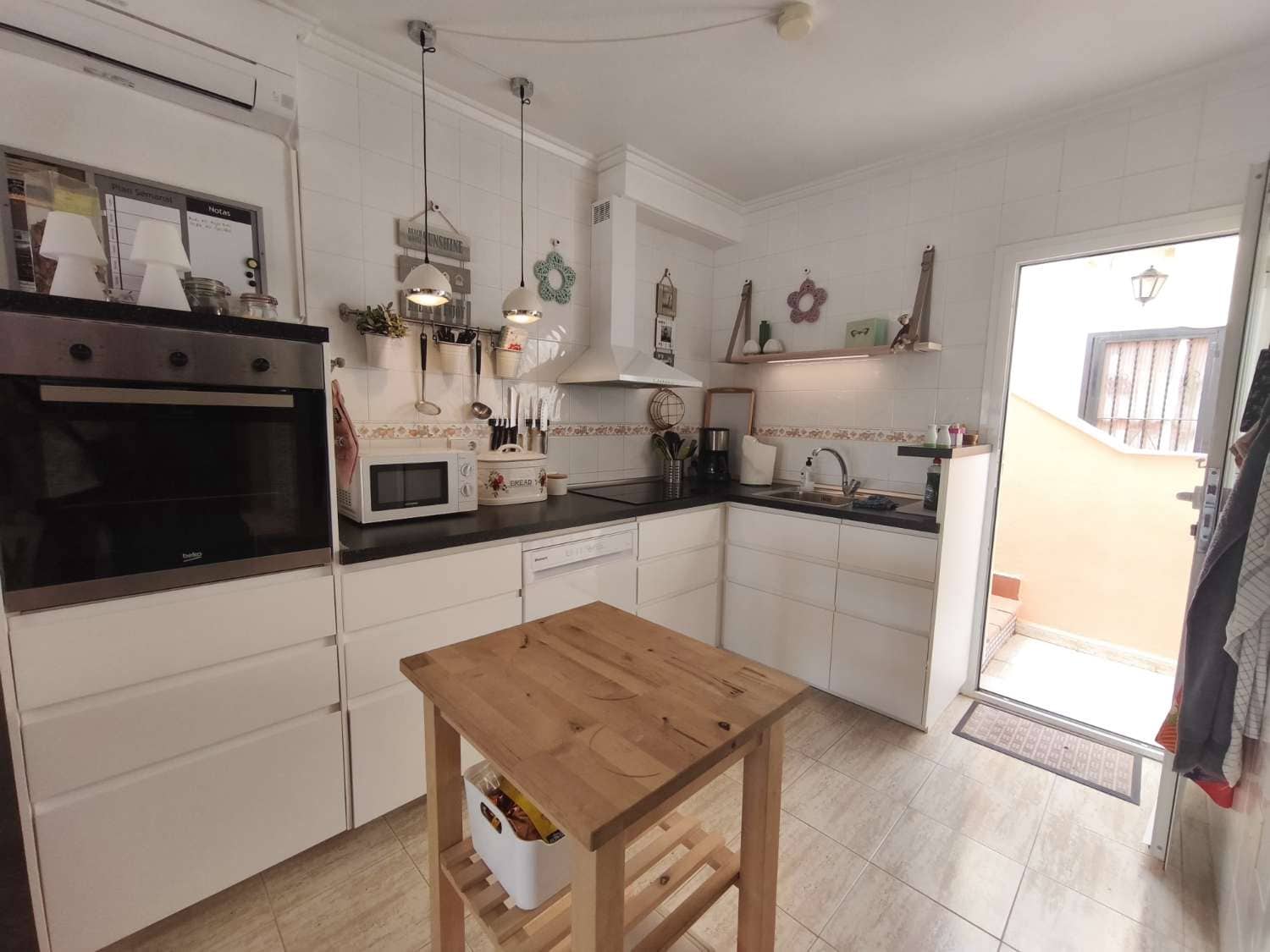 2 bedroom Beach Apartment for sale in Orihuela - € 158,000 (Ref: 9830744)
