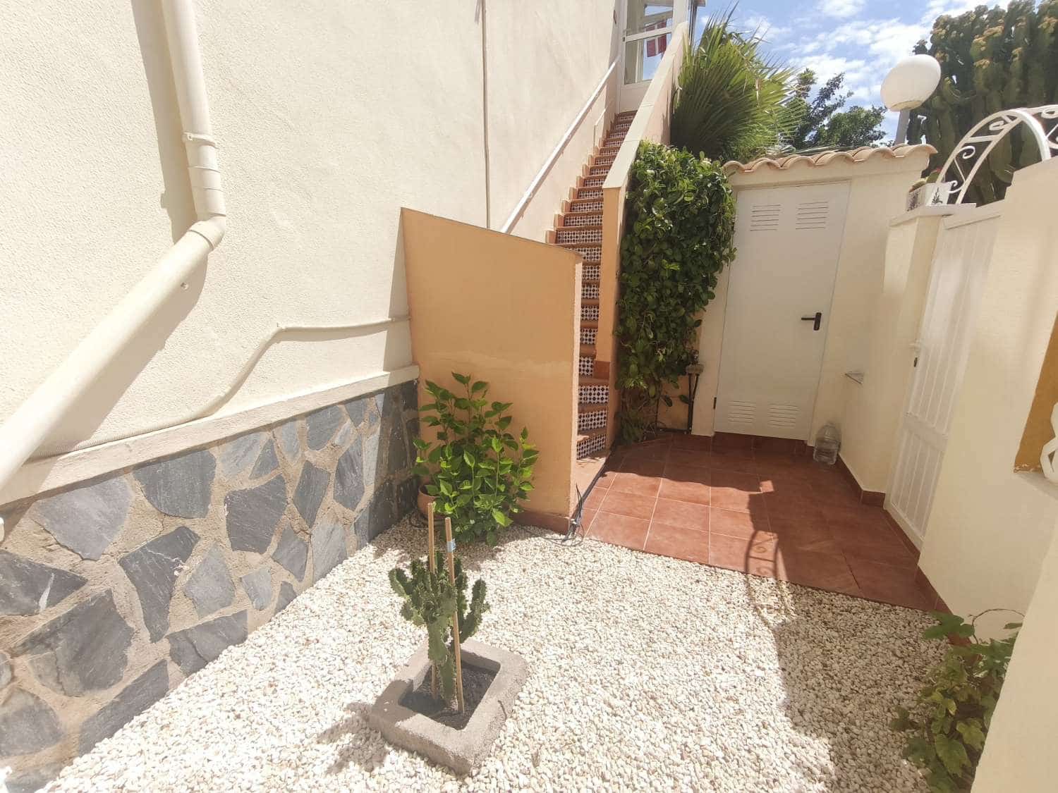2 bedroom Beach Apartment for sale in Orihuela - € 158,000 (Ref: 9830744)