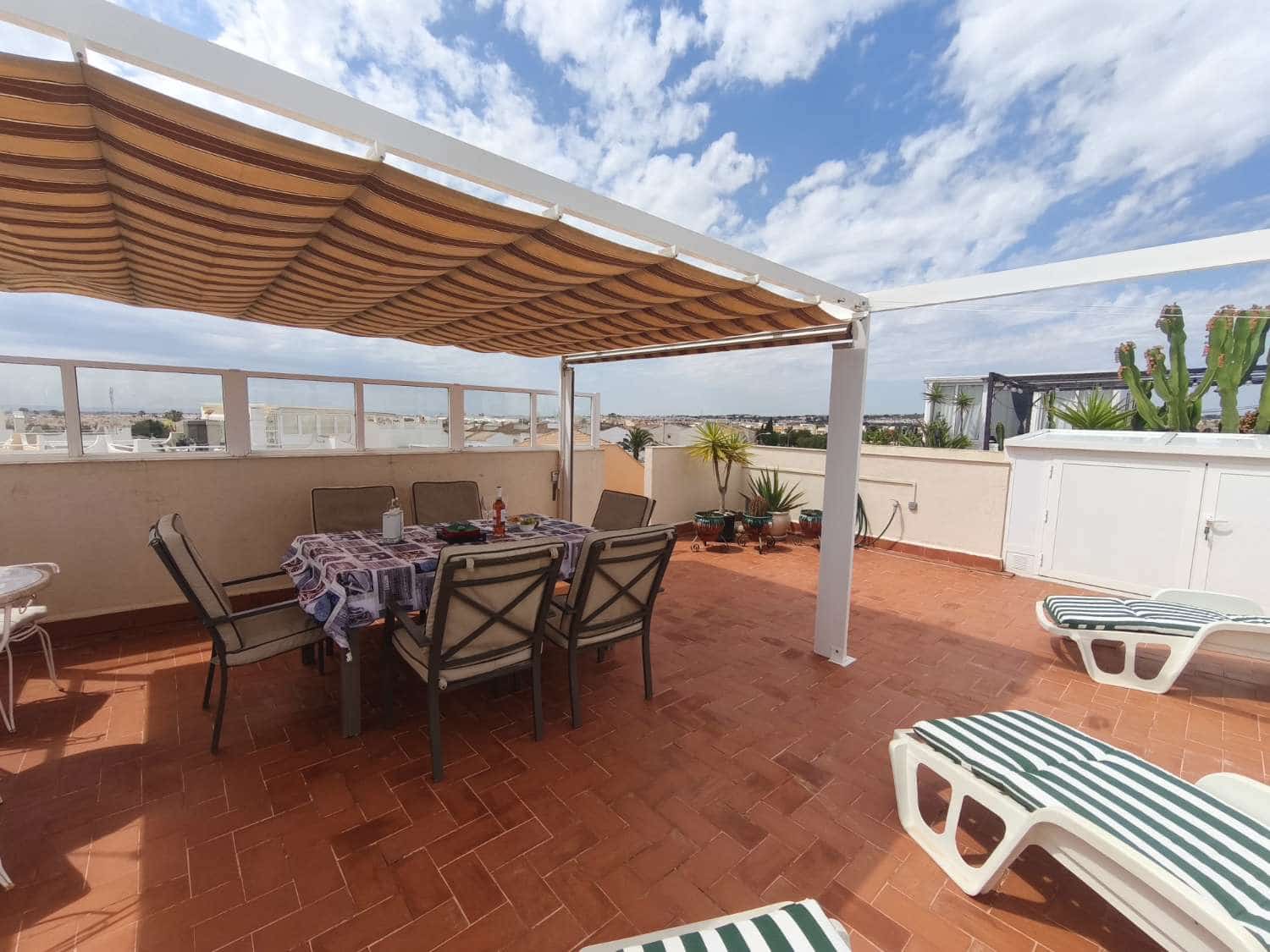 2 bedroom Beach Apartment for sale in Orihuela - € 158,000 (Ref: 9830744)