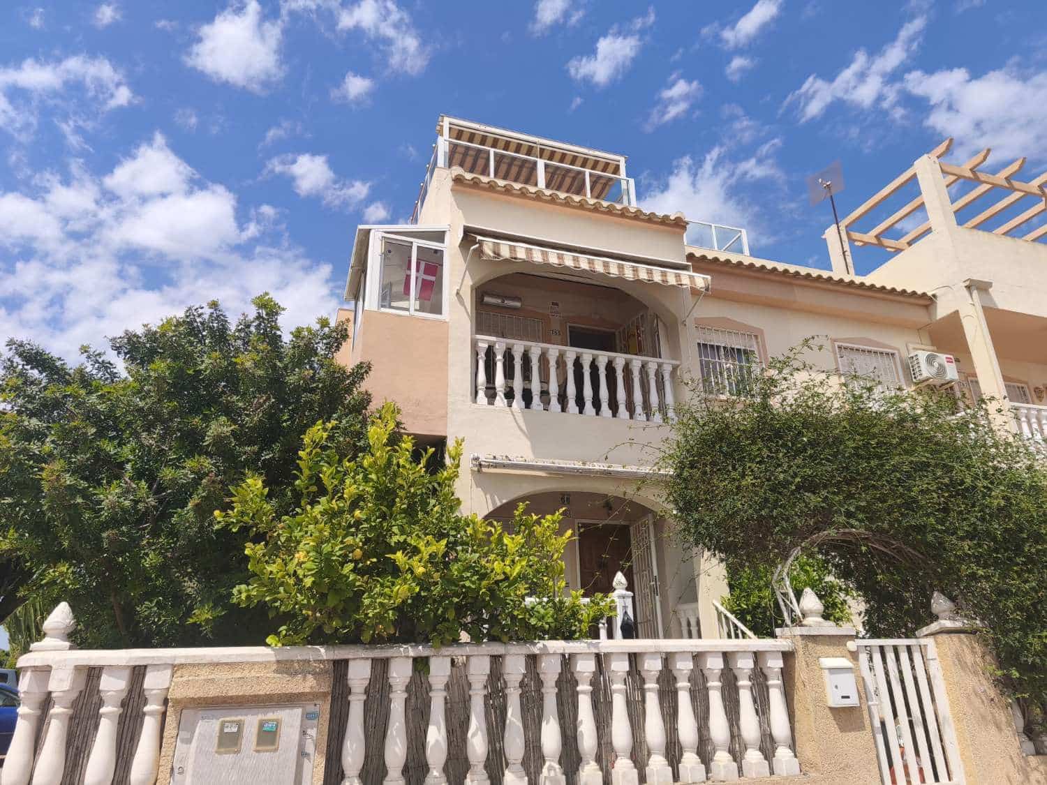 2 bedroom Beach Apartment for sale in Orihuela - € 158,000 (Ref: 9830744)