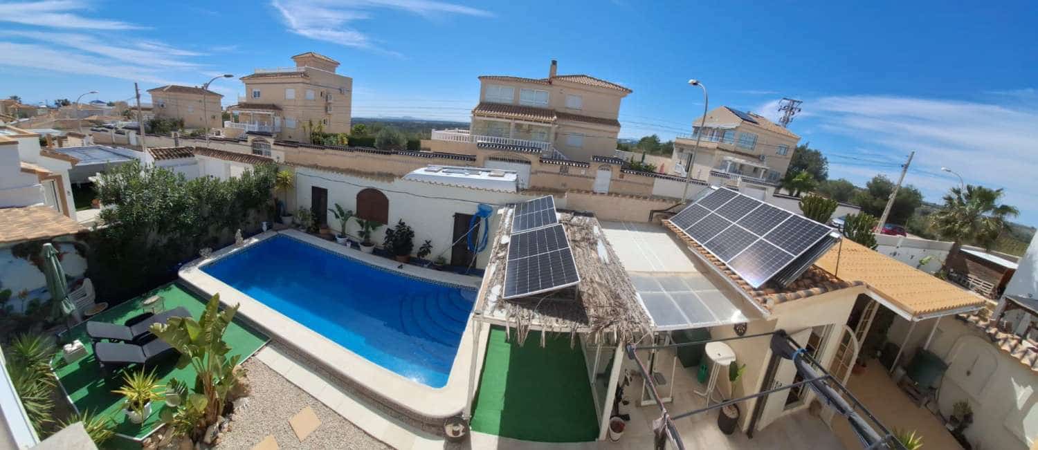 3 bedroom Villa for sale in Orihuela with pool - € 369,000 (Ref: 9840085)