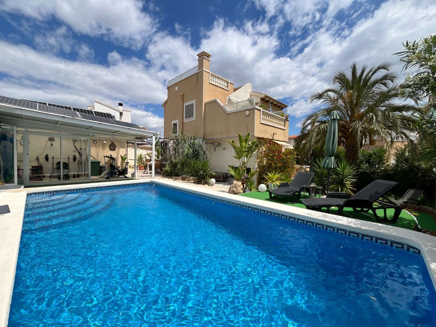 3 bedroom Villa for sale in Orihuela with pool - € 369,000 (Ref: 9840085)