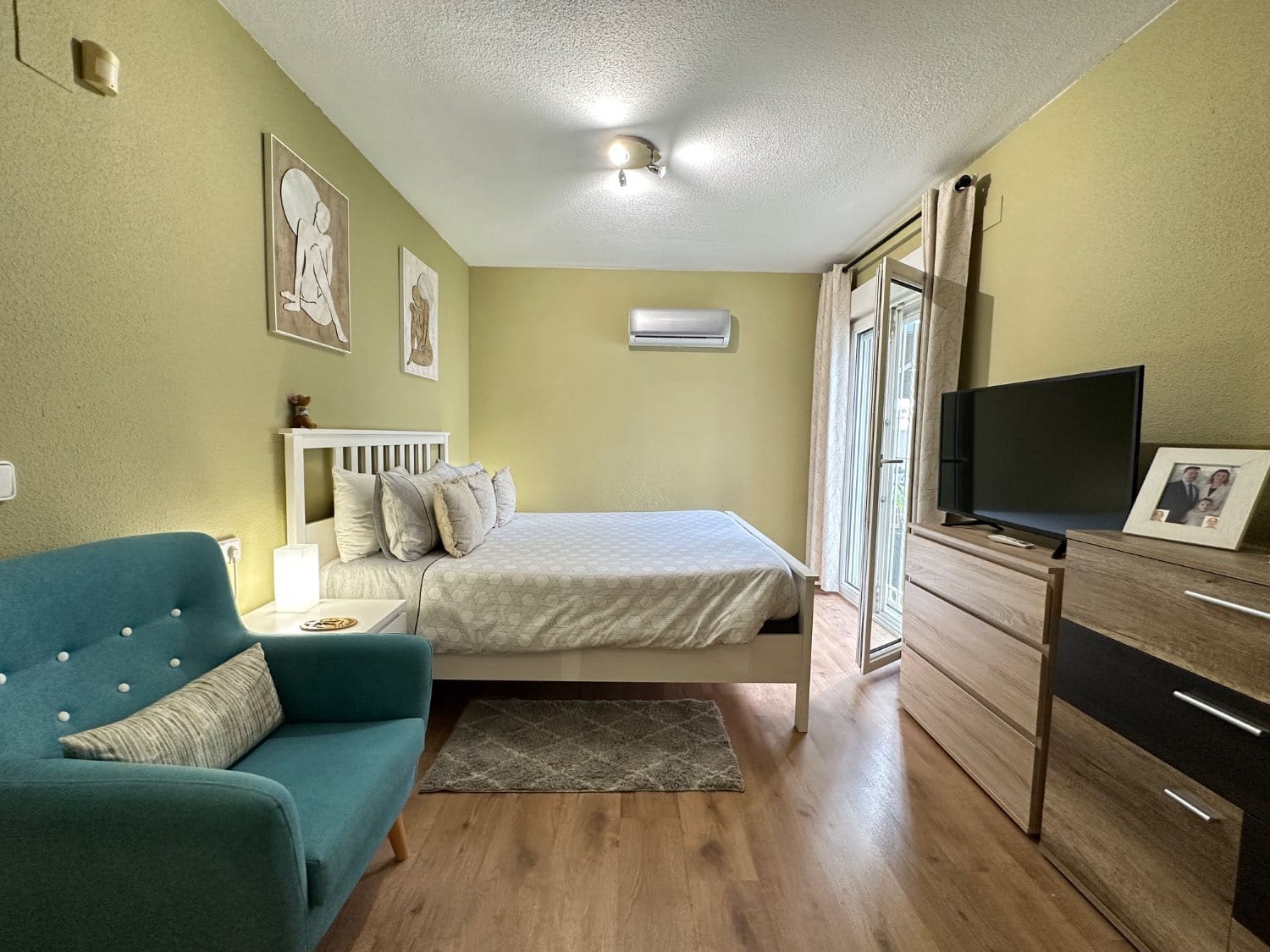 Chalet de 3 habitaciones en San Miguel de Salinas en venta con piscina - 390.000 € (Ref: 9842156)
