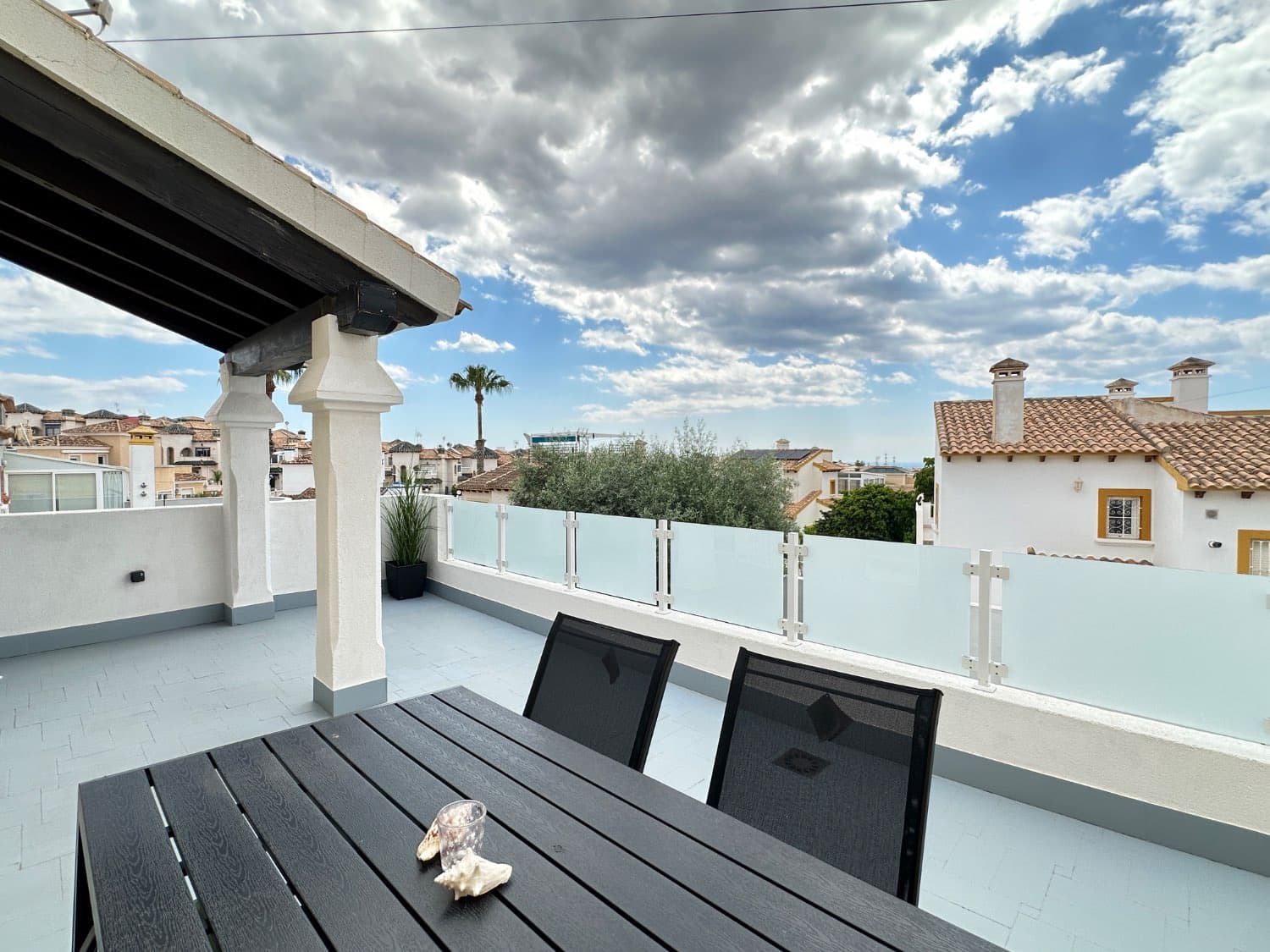 Chalet de 3 habitaciones en San Miguel de Salinas en venta con piscina - 390.000 € (Ref: 9842156)