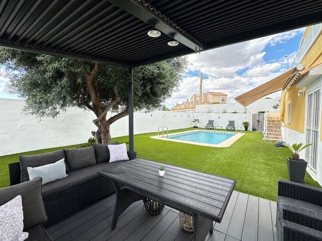 3 quarto Moradia para venda em San Miguel de Salinas com piscina - 410 000 € (Ref: 9842156)