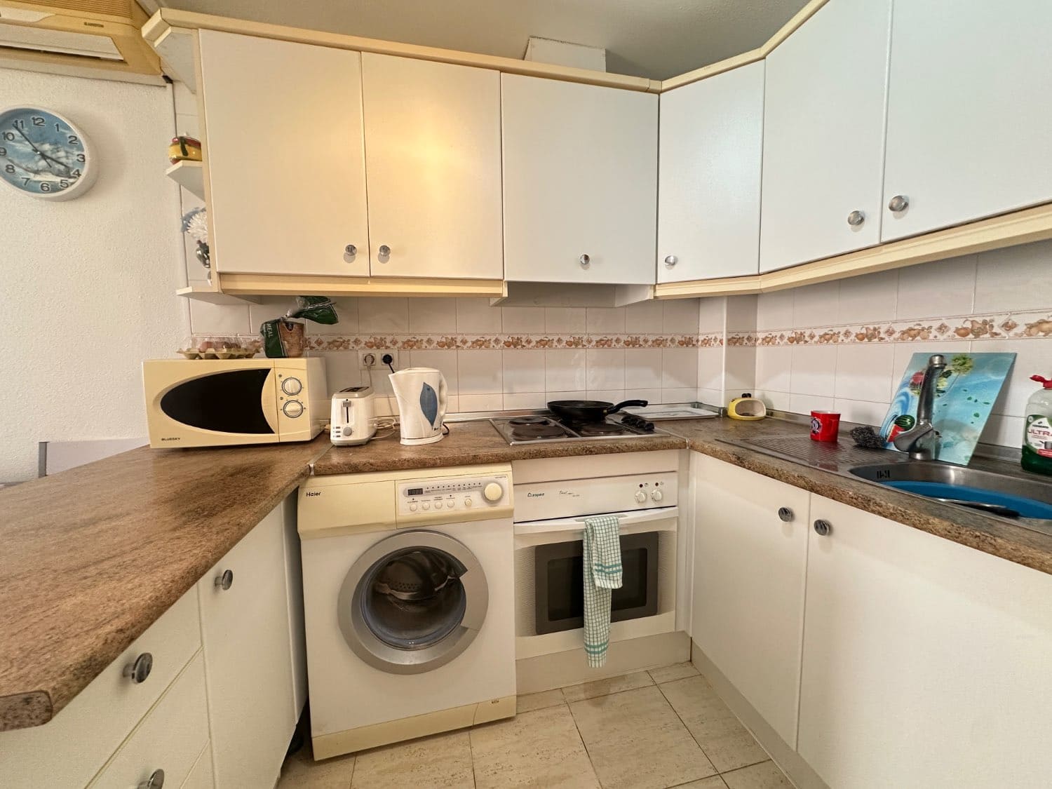 2 bedroom Beach Apartment for sale in Orihuela with pool - € 126,000 (Ref: 9849048)