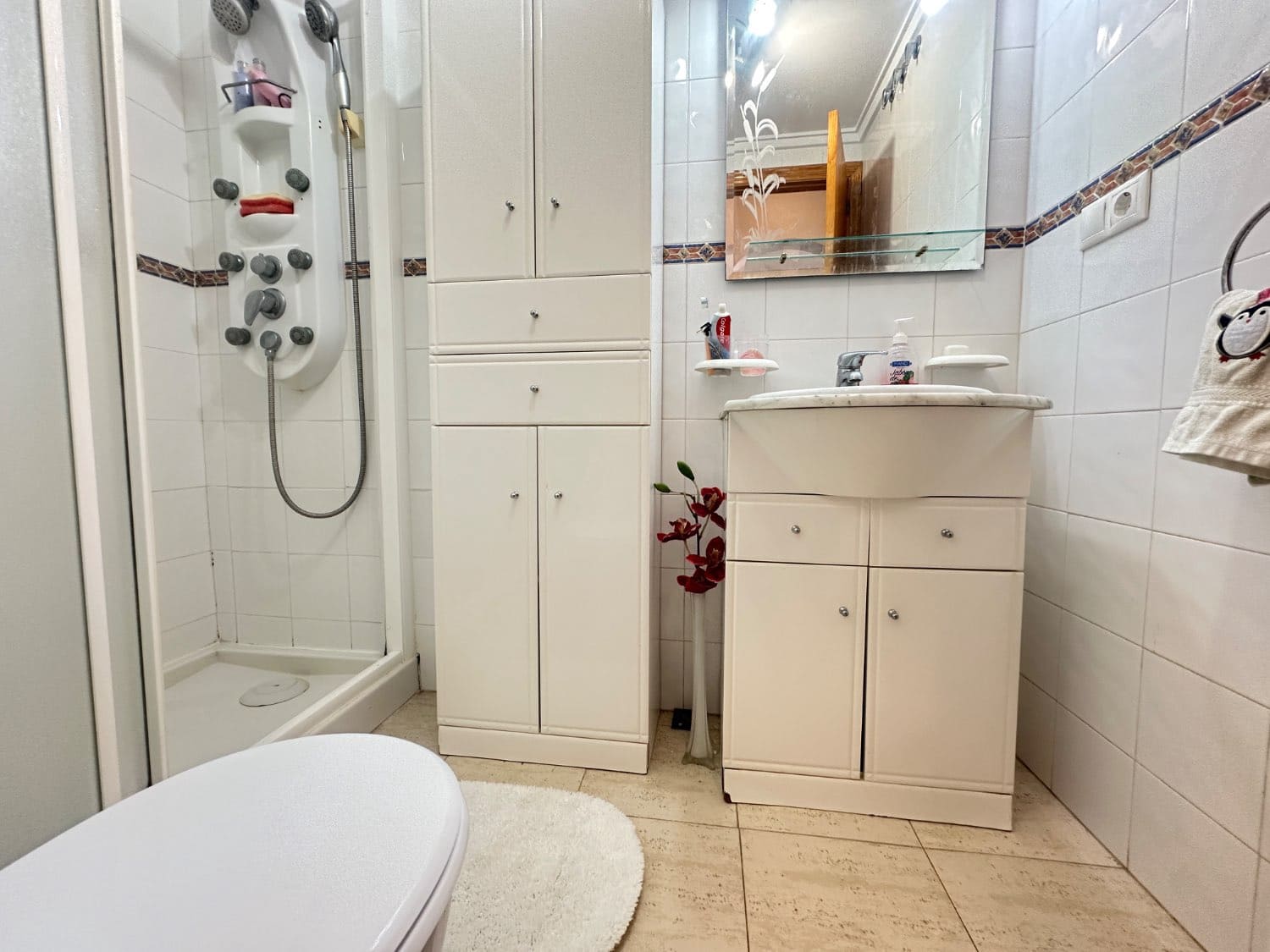 2 bedroom Beach Apartment for sale in Orihuela with pool - € 126,000 (Ref: 9849048)