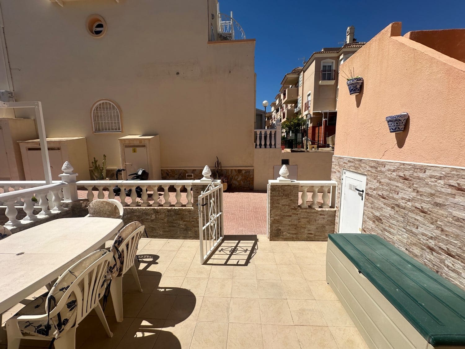 2 bedroom Beach Apartment for sale in Orihuela with pool - € 126,000 (Ref: 9849048)