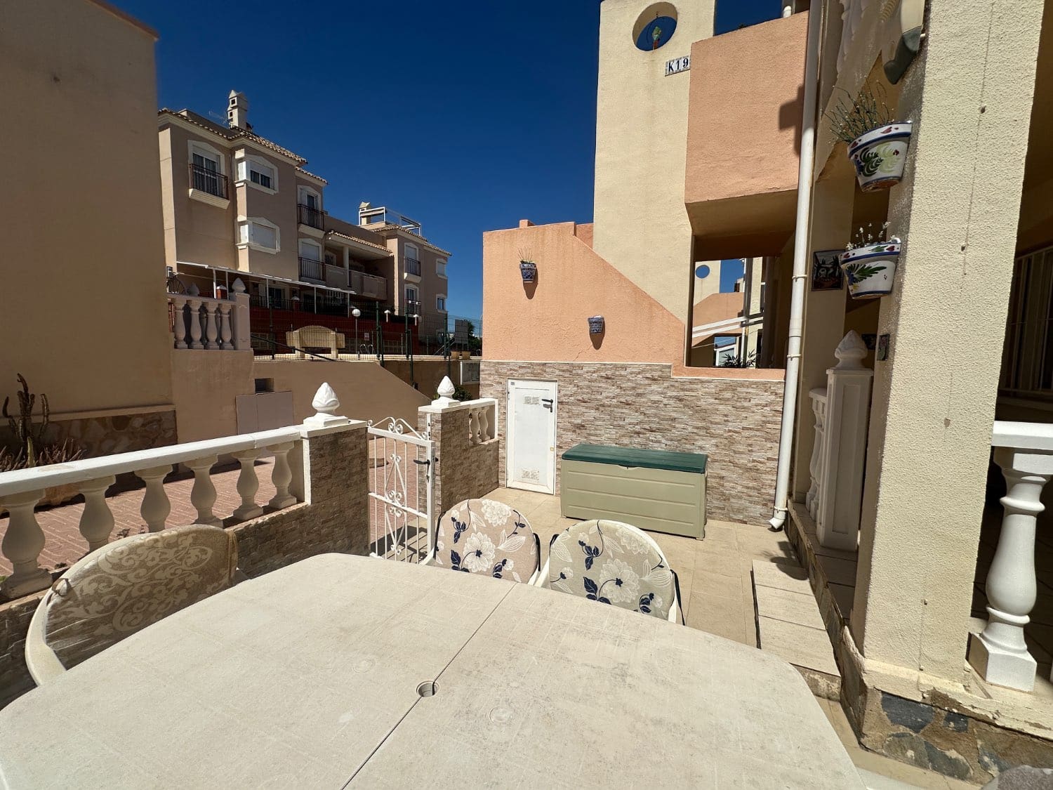 2 bedroom Beach Apartment for sale in Orihuela with pool - € 126,000 (Ref: 9849048)
