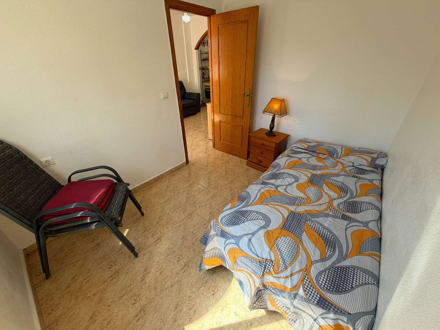 2 soveværelse Strandlejlighed til salg i Orihuela med swimmingpool - € 135.000 (Ref: 9864107)