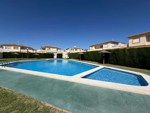 2 quarto Apartamento de Praia para venda em Orihuela com piscina - 135 000 € (Ref: 9864107)