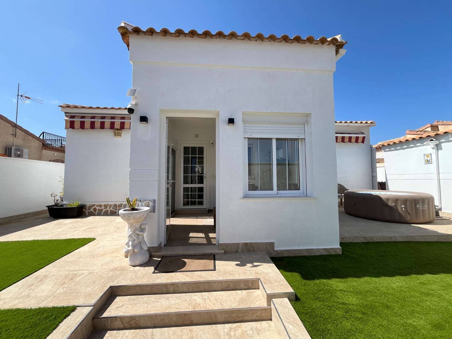 3 bedroom Villa for sale in Orihuela with garage - € 339,000 (Ref: 9880603)