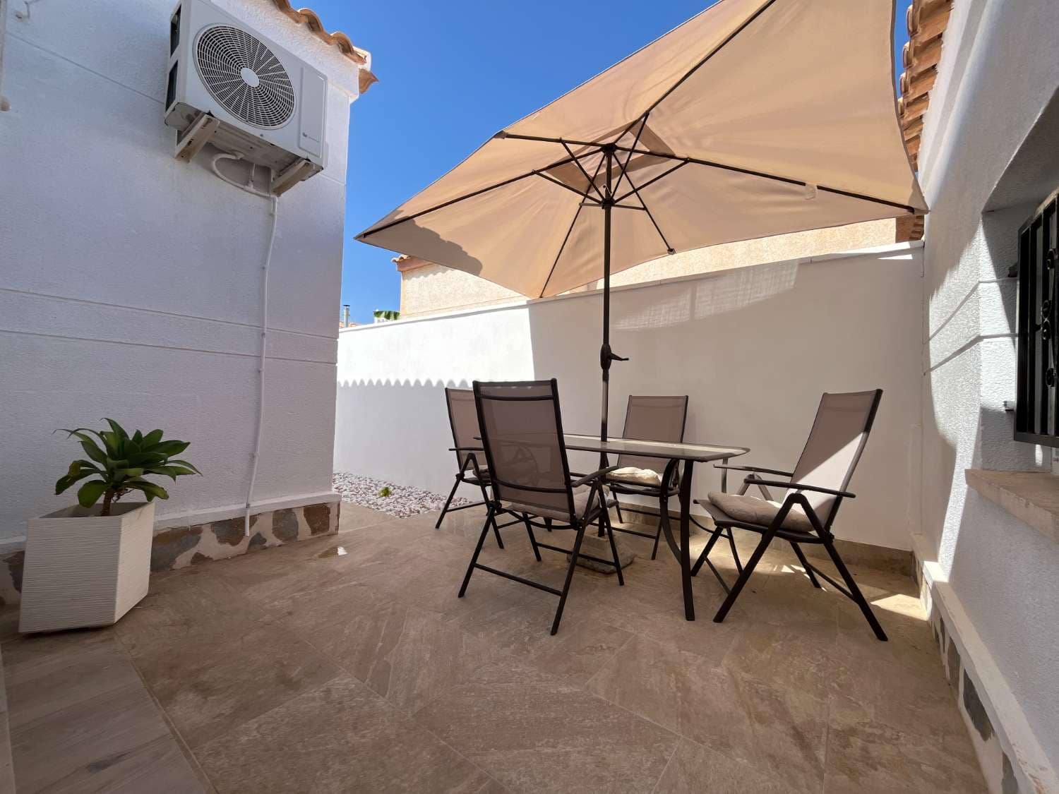 3 bedroom Villa for sale in Orihuela with garage - € 339,000 (Ref: 9880603)