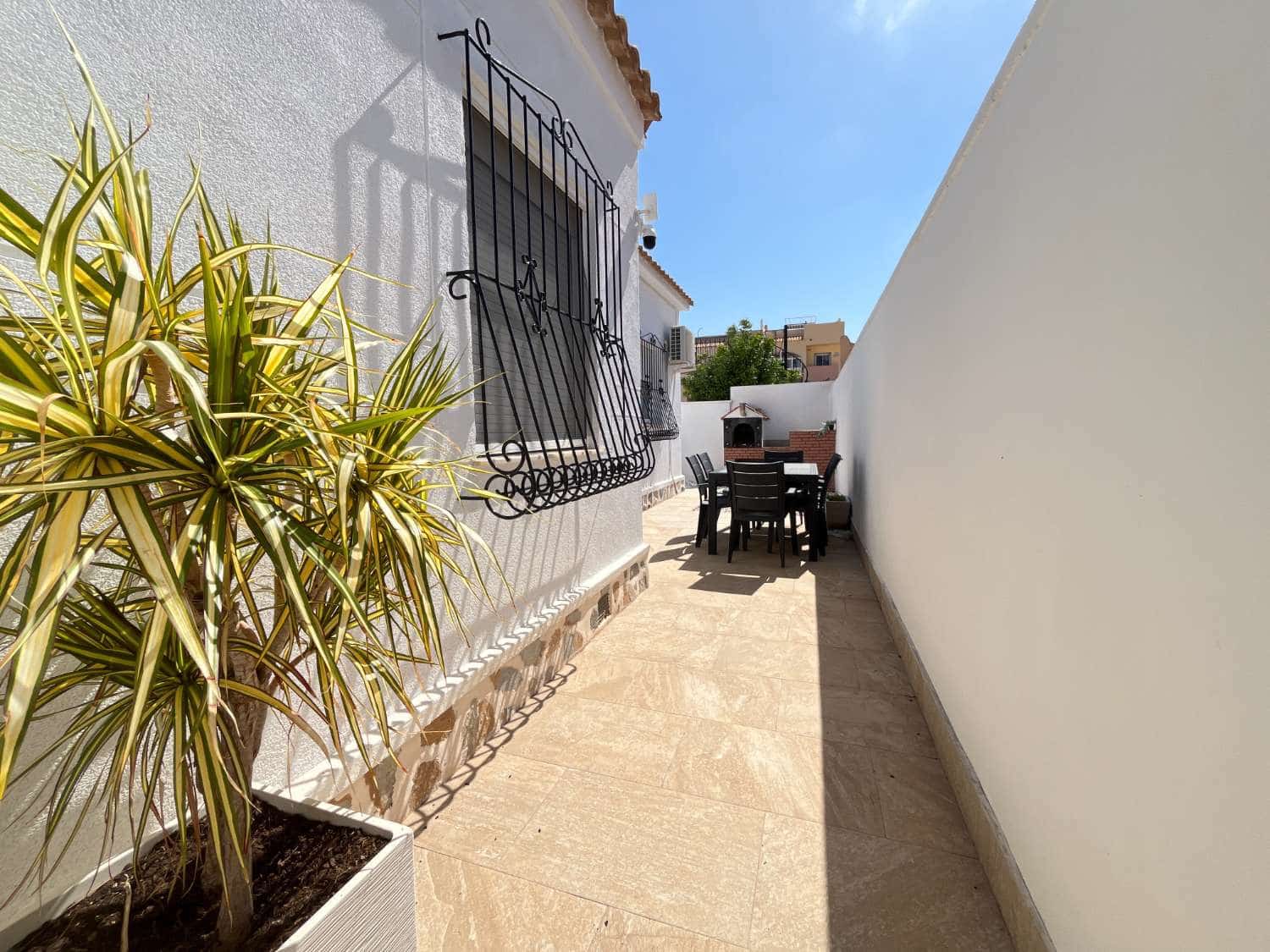 3 bedroom Villa for sale in Orihuela with garage - € 339,000 (Ref: 9880603)