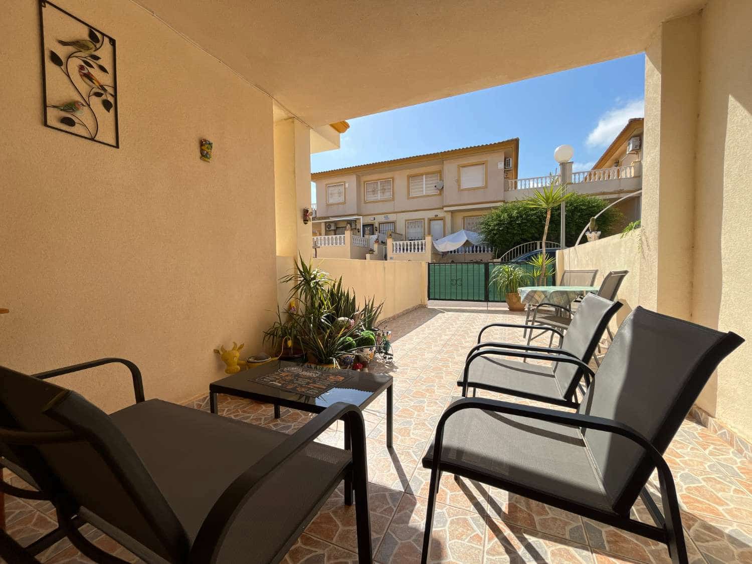 2 soveværelse Strandlejlighed til salg i Playa Flamenca med swimmingpool - € 169.900 (Ref: 9880604)