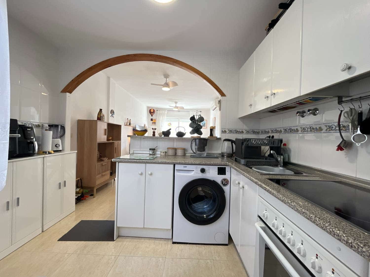2 soveværelse Strandlejlighed til salg i Playa Flamenca med swimmingpool - € 169.900 (Ref: 9880604)