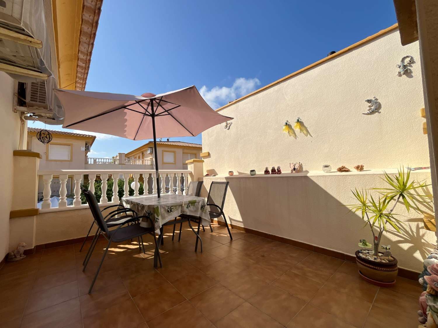 2 soveværelse Strandlejlighed til salg i Playa Flamenca med swimmingpool - € 169.900 (Ref: 9880604)
