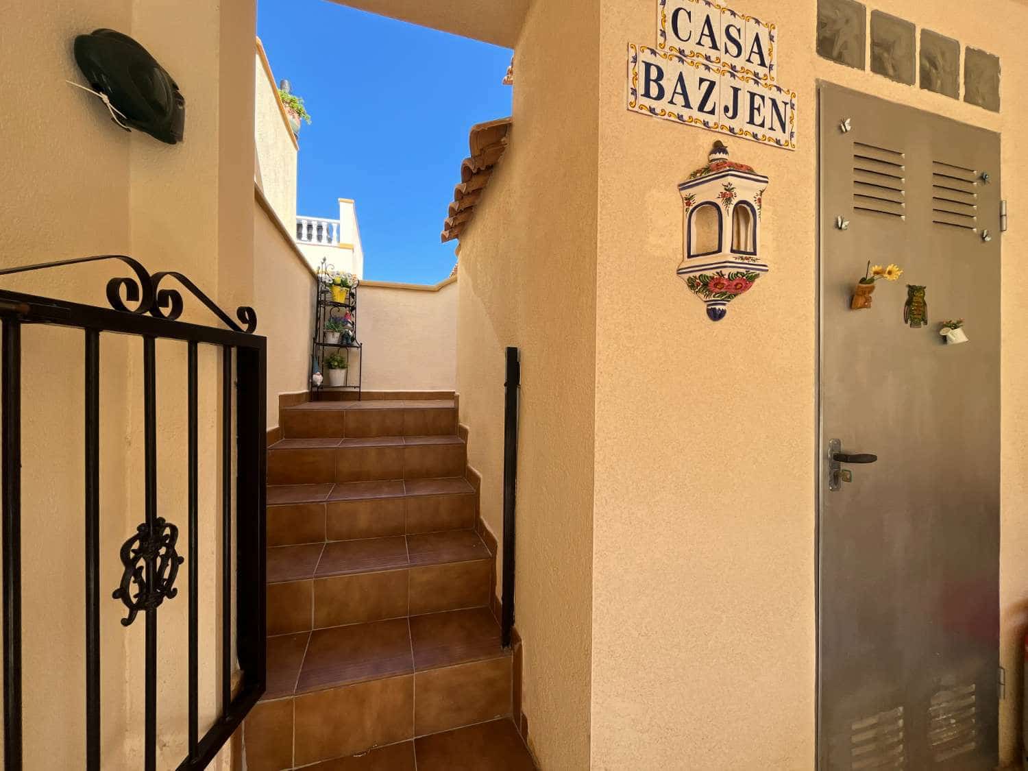 2 soveværelse Strandlejlighed til salg i Playa Flamenca med swimmingpool - € 169.900 (Ref: 9880604)
