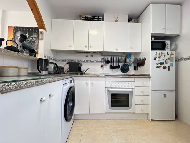 2 slaapkamer Strandappartement te koop in Playa Flamenca, Orihuela met zwembad - € 169.900 (Ref: 9880604)