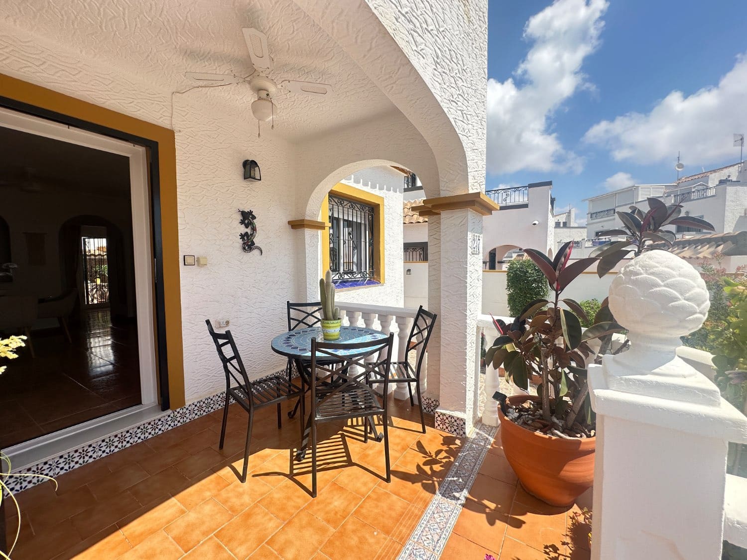 3 bedroom Terraced Villa for sale in Orihuela with pool - € 244,000 (Ref: 9895788)