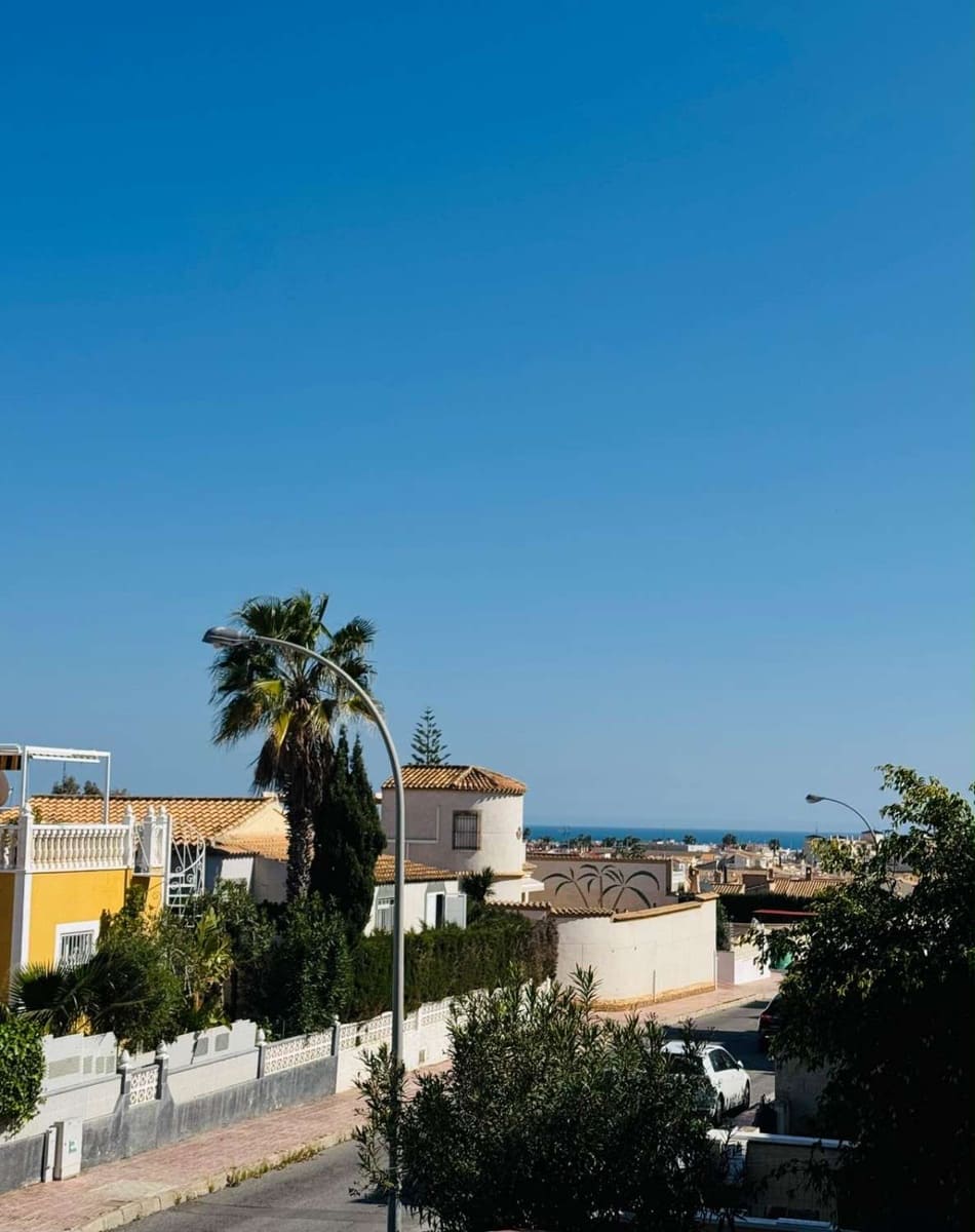 3 sovrum Lägenhet till salu i Orihuela - 229 000 € (Ref: 9902836)