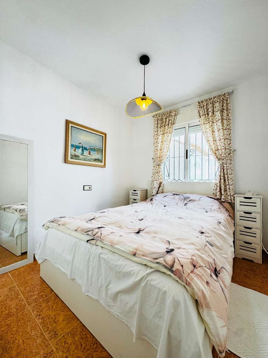 Piso de 3 habitaciones en Orihuela en venta con piscina - 235.000 € (Ref: 9907002)