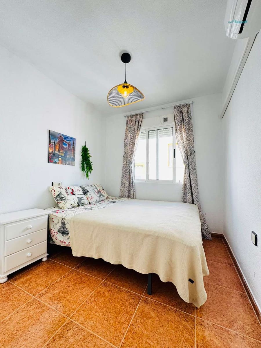 Piso de 3 habitaciones en Orihuela en venta con piscina - 235.000 € (Ref: 9907002)