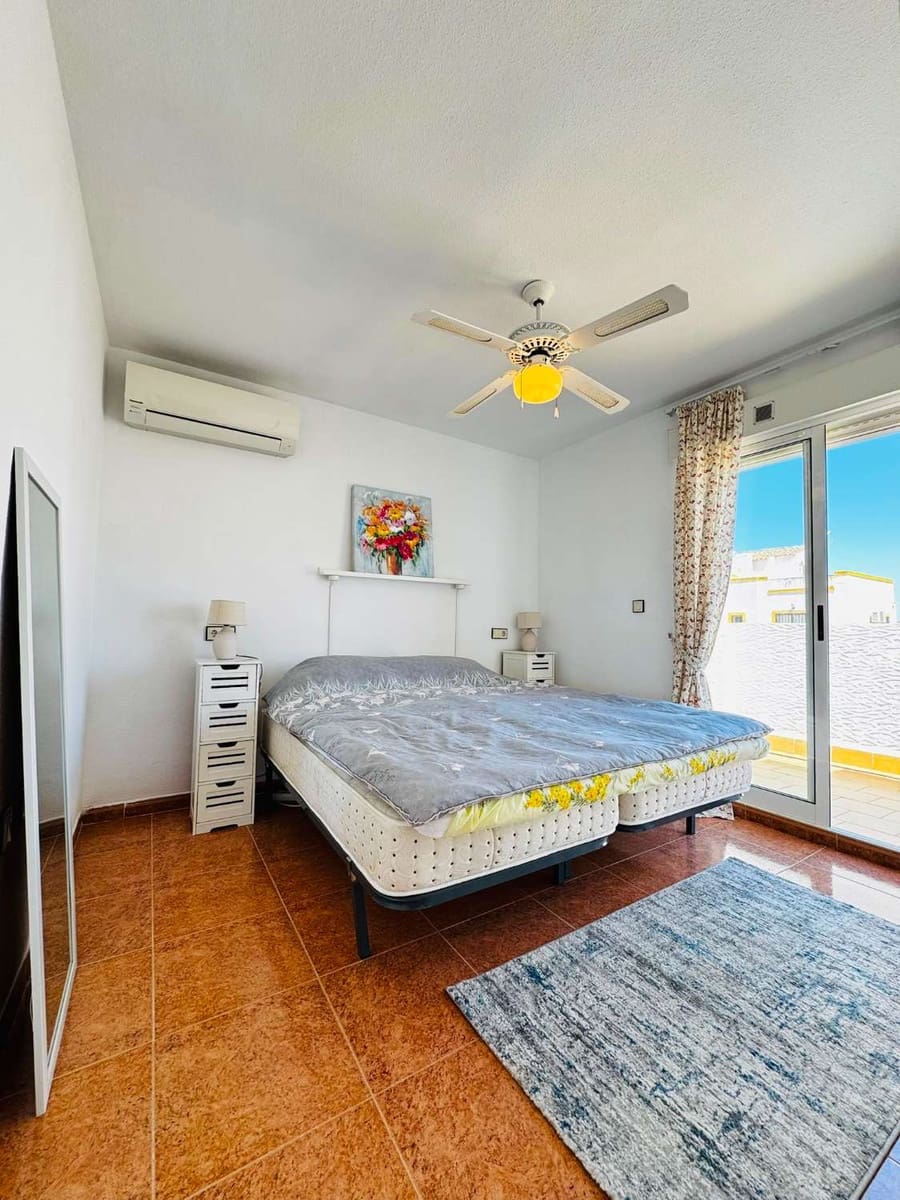 Piso de 3 habitaciones en Orihuela en venta con piscina - 235.000 € (Ref: 9907002)