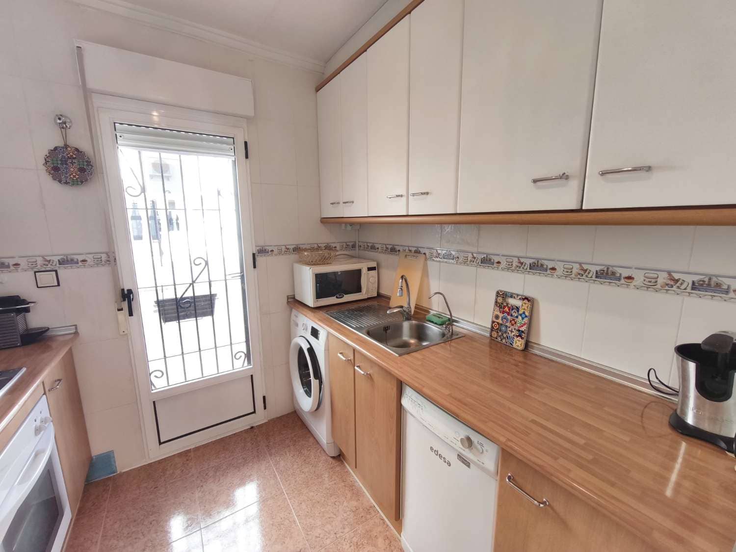 Piso de 3 habitaciones en Orihuela en venta con piscina - 235.000 € (Ref: 9907002)