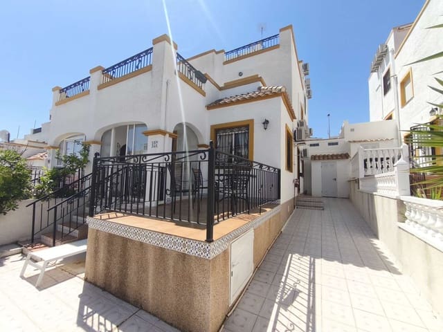 Piso de 3 habitaciones en Orihuela en venta con piscina - 235.000 € (Ref: 9907002)