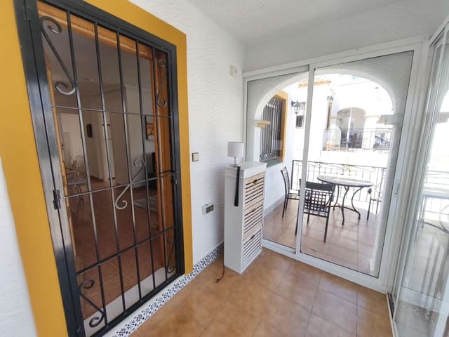 Piso de 3 habitaciones en Orihuela en venta con piscina - 235.000 € (Ref: 9907002)