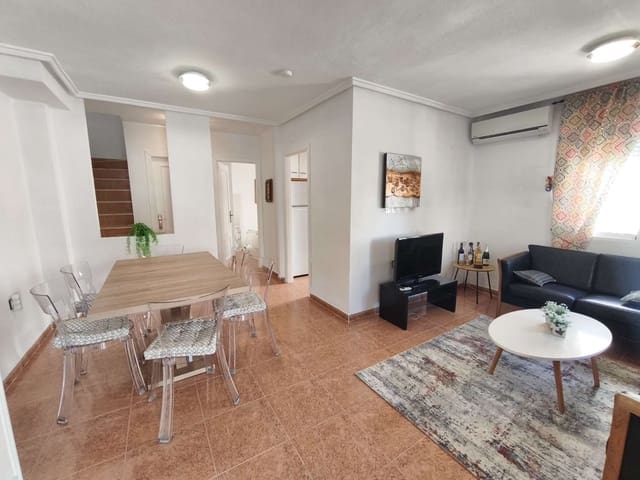 Piso de 3 habitaciones en Orihuela en venta con piscina - 235.000 € (Ref: 9907002)