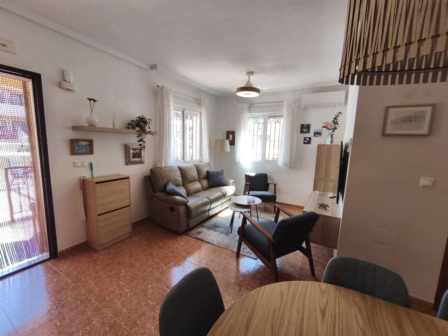 Piso de 3 habitaciones en Orihuela en venta con piscina - 239.900 € (Ref: 9907003)