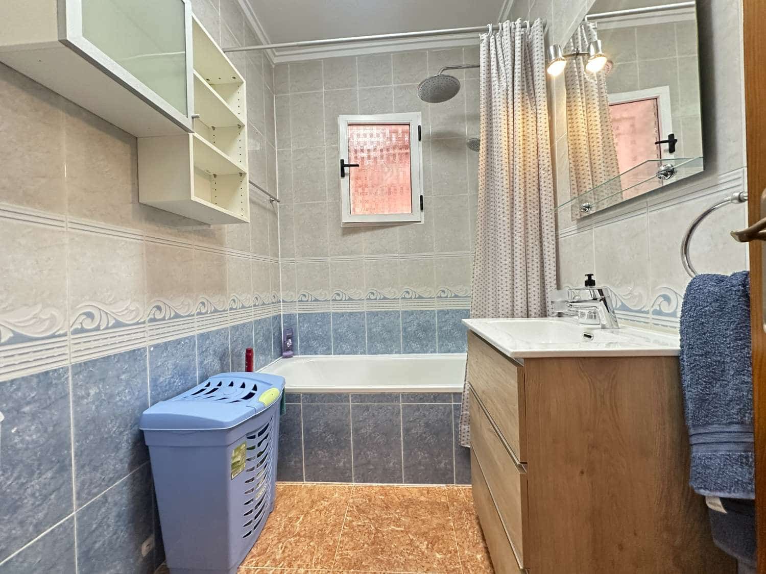 Piso de 3 habitaciones en Orihuela en venta con piscina - 239.900 € (Ref: 9907003)