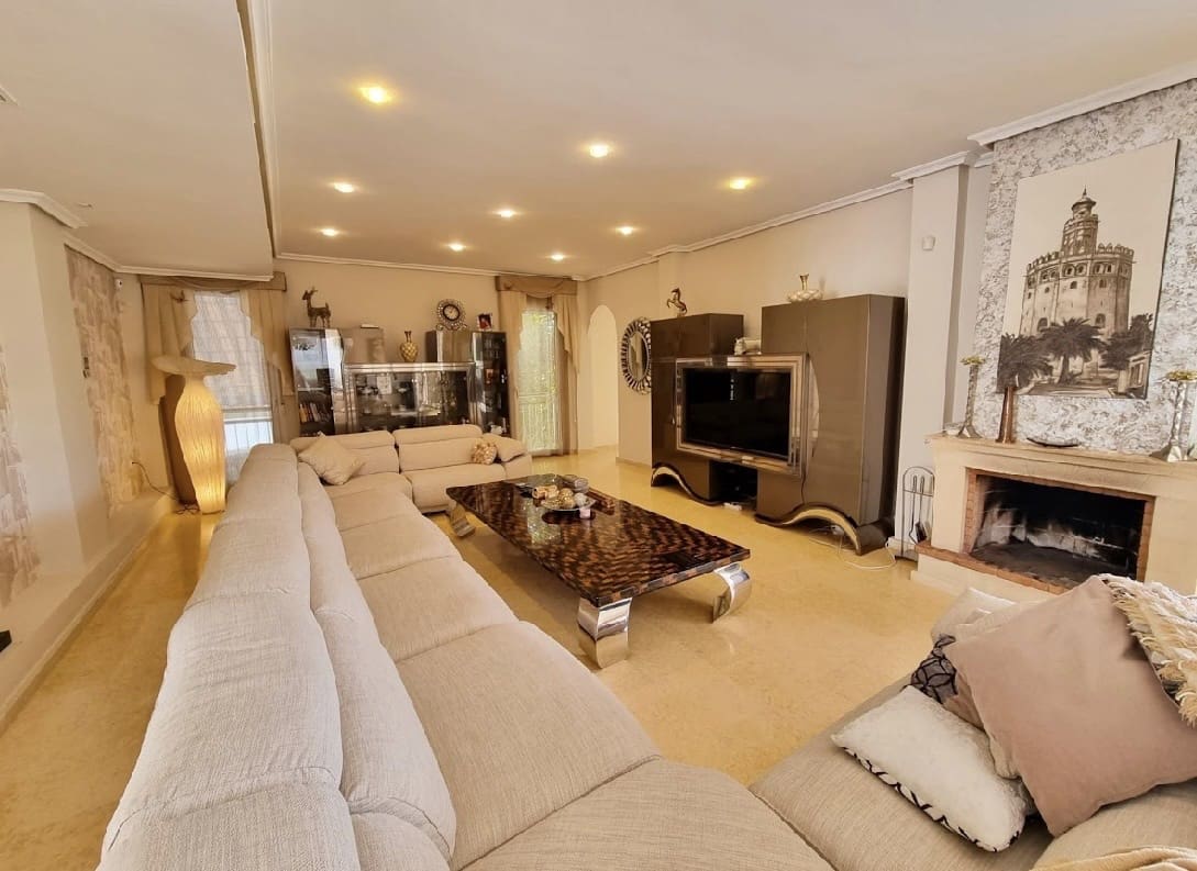 5 sovrum Villa till salu i Torrevieja med pool - 1 170 000 € (Ref: 9912532)