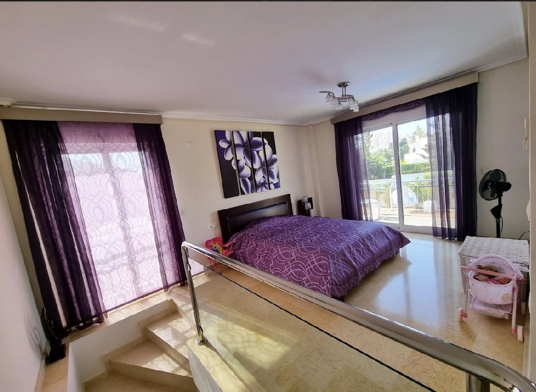 5 sovrum Villa till salu i Torrevieja med pool - 1 170 000 € (Ref: 9912532)