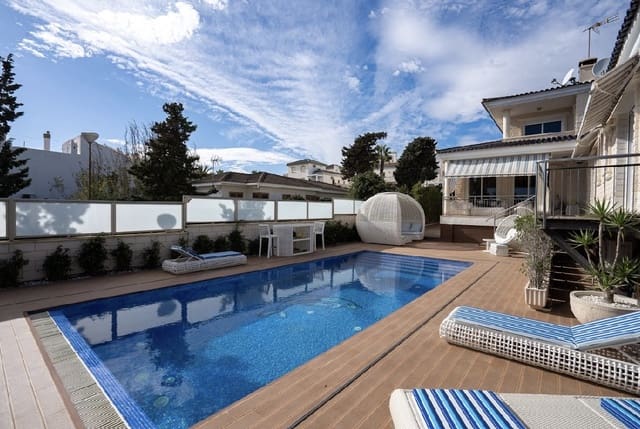 5 sovrum Villa till salu i Torrevieja med pool - 1 170 000 € (Ref: 9912532)