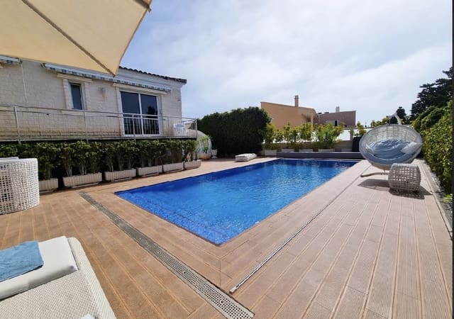 5 sovrum Villa till salu i Torrevieja med pool - 1 170 000 € (Ref: 9912532)