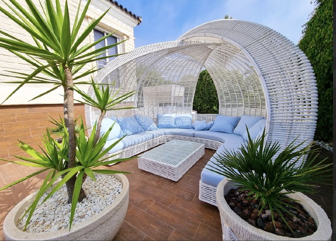5 sovrum Villa till salu i Torrevieja med pool - 1 170 000 € (Ref: 9912532)