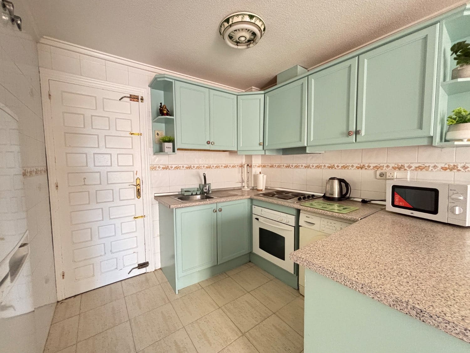 2 sovrum Strandlägenhet till salu i Orihuela med pool - 144 000 € (Ref: 9915270)