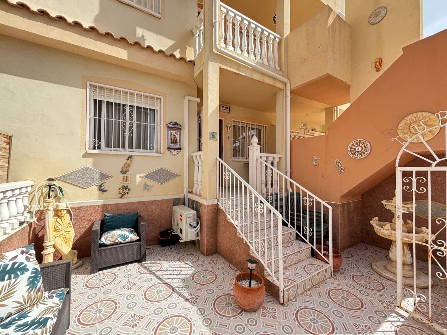2 sovrum Strandlägenhet till salu i Orihuela med pool - 144 000 € (Ref: 9915270)