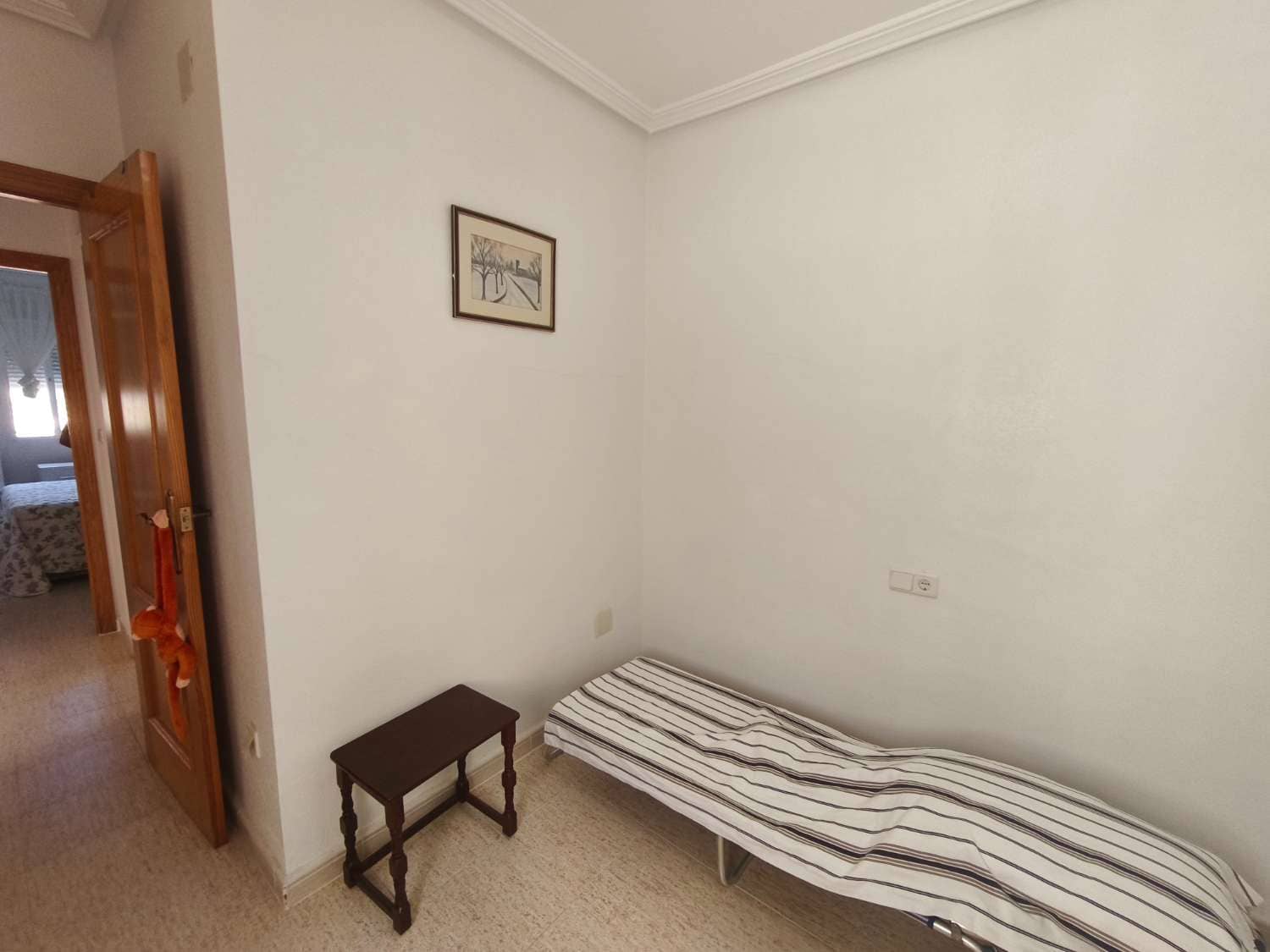 2 bedroom Beach Apartment for sale in Orihuela with garage - € 149,999 (Ref: 9939377)