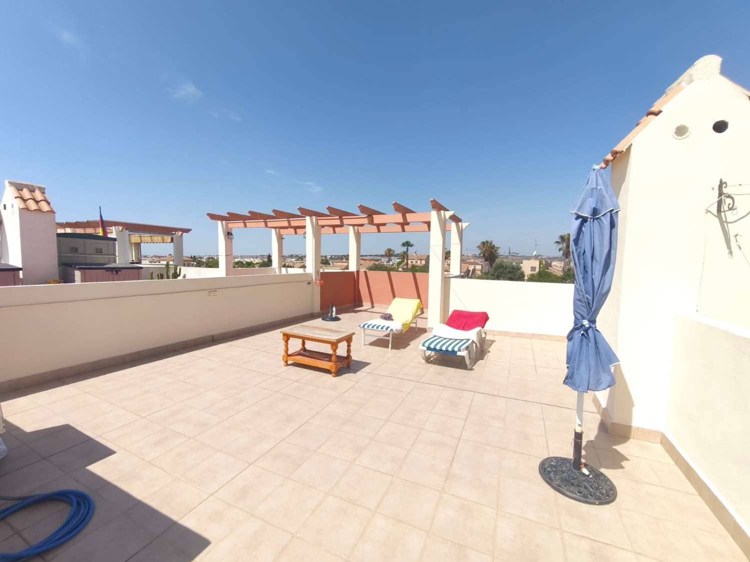 2 bedroom Beach Apartment for sale in Orihuela with garage - € 149,999 (Ref: 9939377)