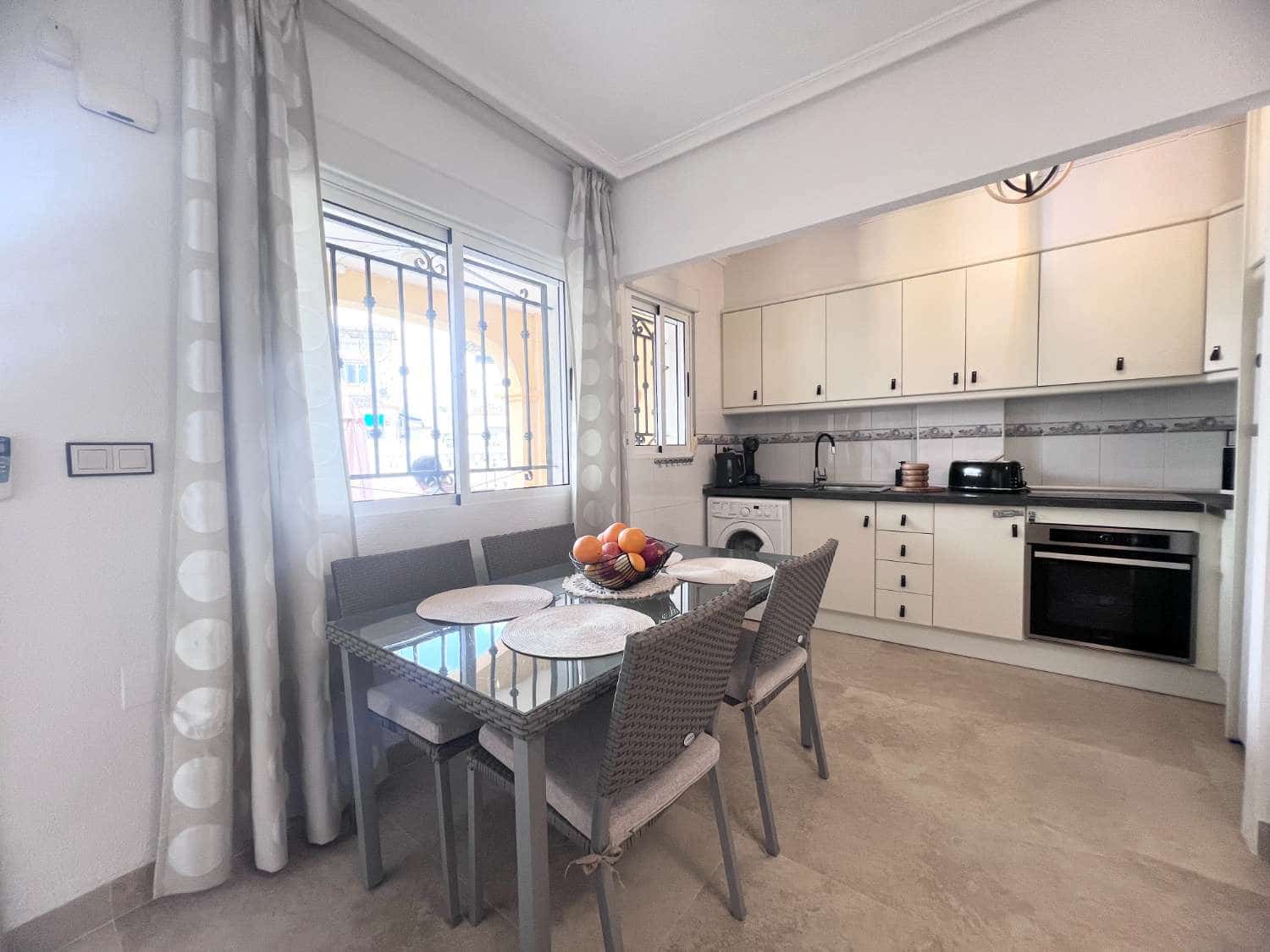 2 bedroom Beach Apartment for sale in Orihuela with pool - € 169,000 (Ref: 9947005)