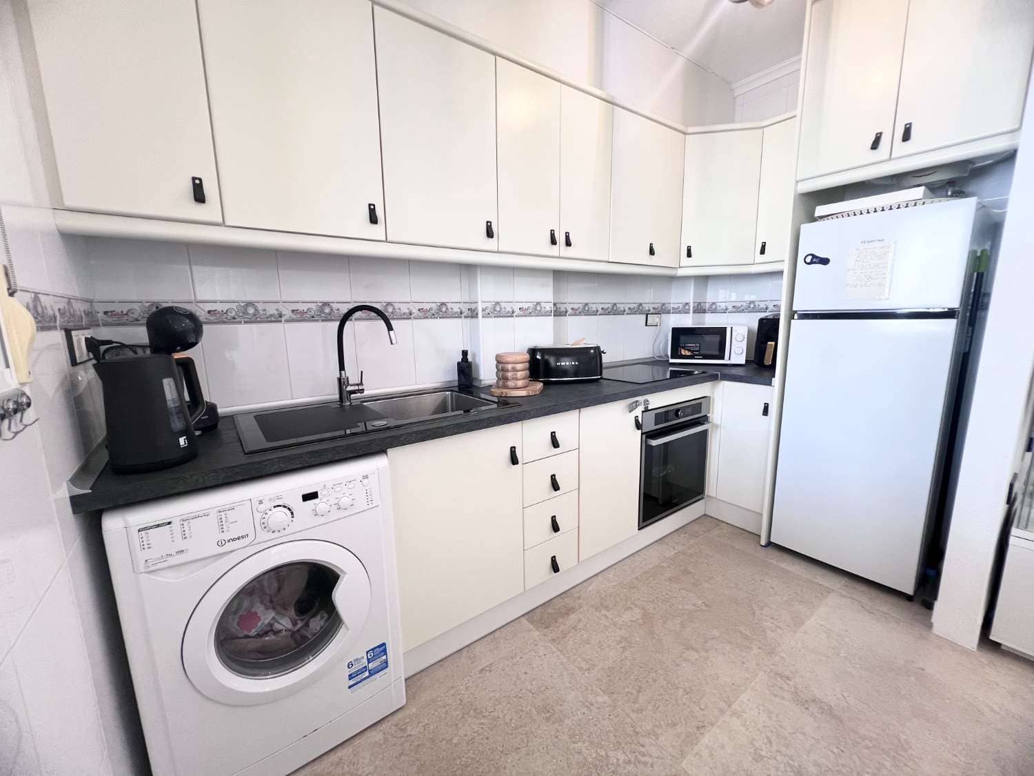 2 bedroom Beach Apartment for sale in Orihuela with pool - € 169,000 (Ref: 9947005)