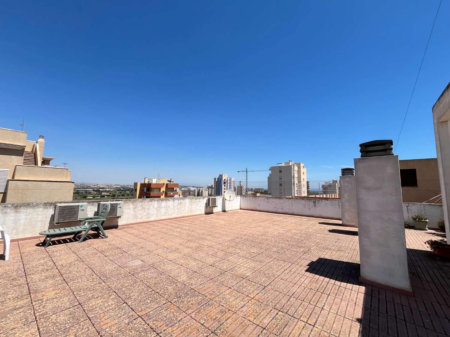 2 sovrum Lägenhet till salu i Guardamar del Segura med garage - 230 000 € (Ref: 9949207)